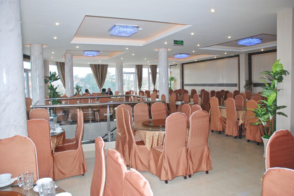 Mountain Town Hotel Da Lat Zewnętrze zdjęcie