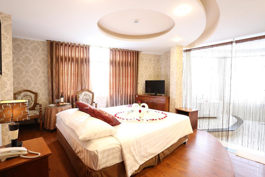 Mountain Town Hotel Da Lat Zewnętrze zdjęcie
