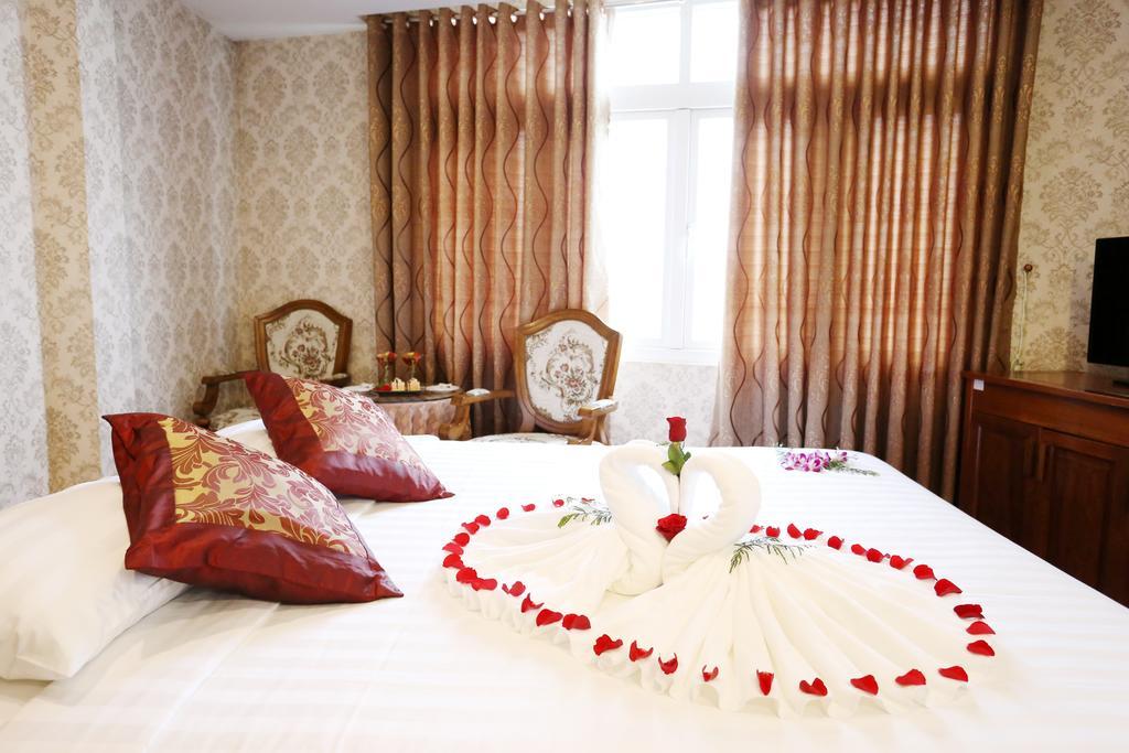 Mountain Town Hotel Da Lat Zewnętrze zdjęcie