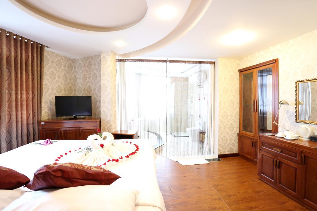 Mountain Town Hotel Da Lat Zewnętrze zdjęcie