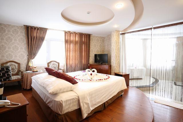 Mountain Town Hotel Da Lat Zewnętrze zdjęcie